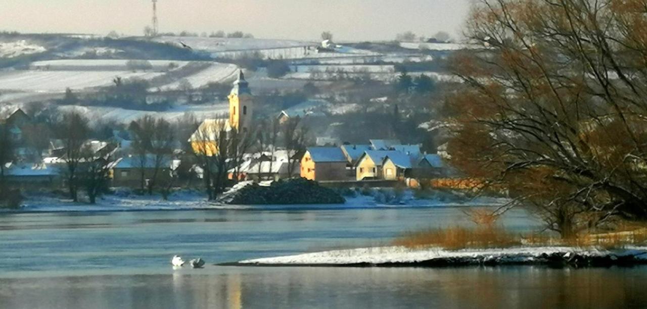 Danube Fairy Villa Futog Luaran gambar