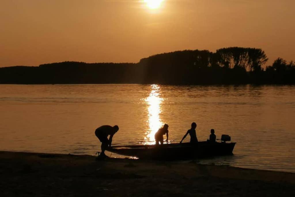 Danube Fairy Villa Futog Luaran gambar